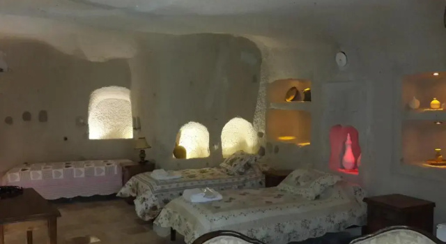 Четырёхместный номер Standard Arif Cave Hotel