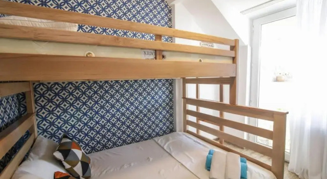 A lovely 2-bedroom apartment in central Tbilisi, Забронировать Апартаменты/квартира Чугурети Тбилиси, рядом с Tеатр имени Марджанишвили