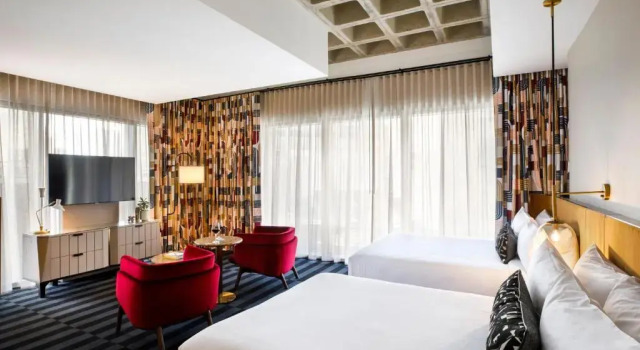 Четырёхместный номер Standard с видом на город Hotel Indy, Indianapolis, a Tribute Portfolio Hotel