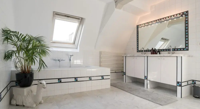 17th Century Canal Apartment with Roof Terrace, Забронировать Апартаменты/квартира Апартаменты Амстердама, рядом с Театр де Кляйн Комеди, Апартаменты/квартира