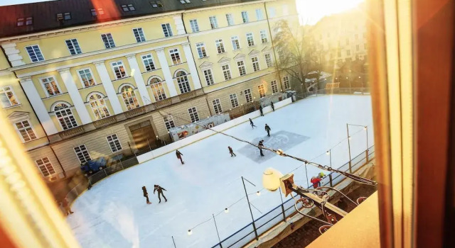 Hotel 39, Забронировать Отель Отели Львова с парковкой, рядом с Музей этнографии и художественного промысла, Парковка