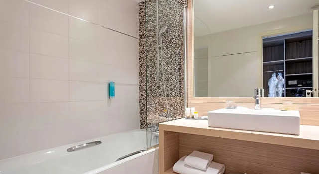 Двухместный номер Standard Le Riviera - Hôtel Restaurant & Spa - Ex Golden Tulip Aix les bains