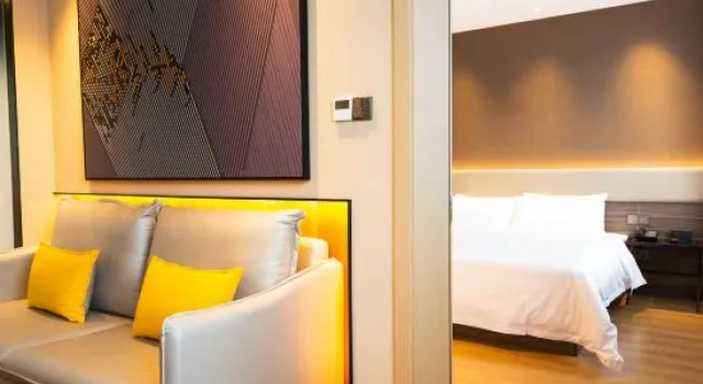 Люкс Standard IU Hotel (Zhengding Ancient City Small Goods Night Market Branch)
