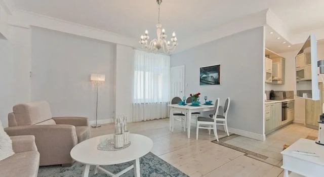 Апартаменты с балконом Imperial Apartments - Galeria