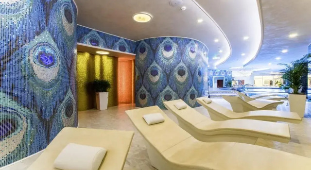 Kings Resort, Забронировать Отель Розвадов 