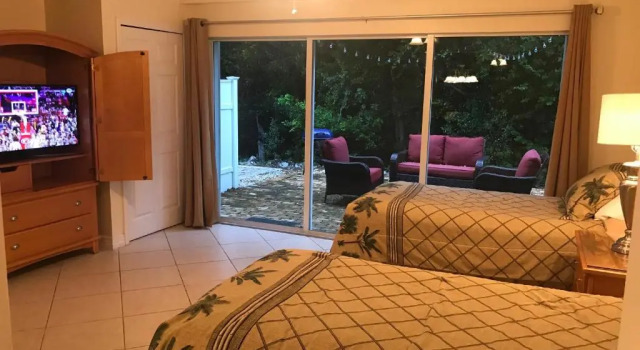 Licensed Mgr - 4/3.5 Modern Villa - Key Largo'S Most Upscale Oceanfront Resort Destination!, Rezerwuj Ośrodek wypoczynkowy Hotele w Key Largo z parkingiem, Parking