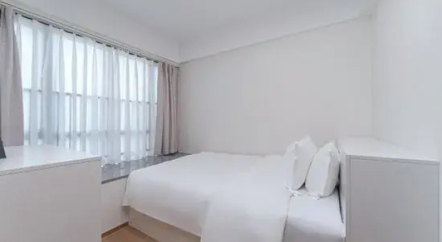 Люкс с 4 комнатами с видом на озеро Jiangmen Yuquan Huju Hot Spring Hotel