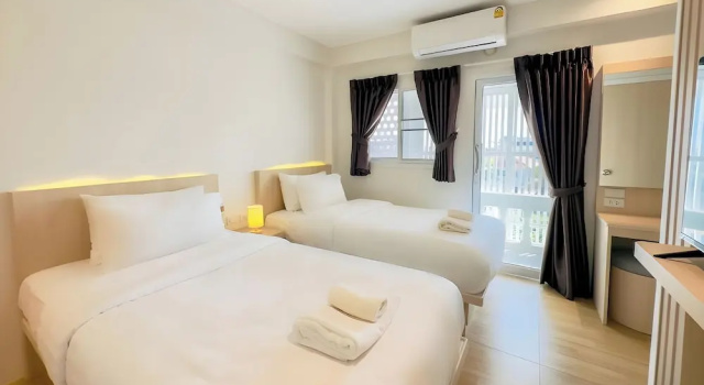 Двухместный номер Standard с балконом Zhennan Teabar Hotel