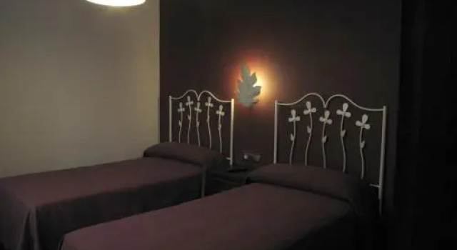 Apartamentos Artigot, Book Apartment Hotels in Aragon with Parking, Parking