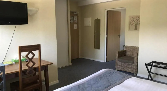 Четырёхместный номер Standard Auberge de Carolles