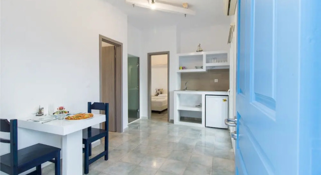 Апартаменты с 2 комнатами с балконом Naxos Colosseo