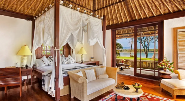 Вилла Luxury с видом на океан The Oberoi Beach Resort, Lombok