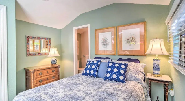 Vibrant Sarasota Studio < 1 Mile From the Beach!, Забронировать Апартаменты/квартира Сарасота Sarasota Area, рядом с Sarasota Quay Shopping Center