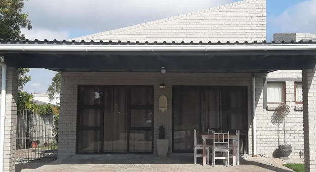 Апартаменты Standard Mrs Catherines Selfcatering Apartment