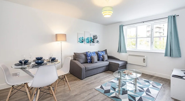 Апартаменты Modern 2 Bedroom Lewisham Apartment