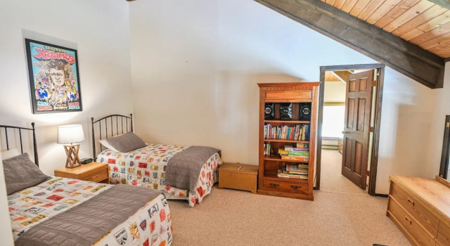 Escape the heat in this family-friendly slopeside condo - No Cleaning Fee! by RedAwning, Boek Hotel Crested Butte Crested Butte Mountain