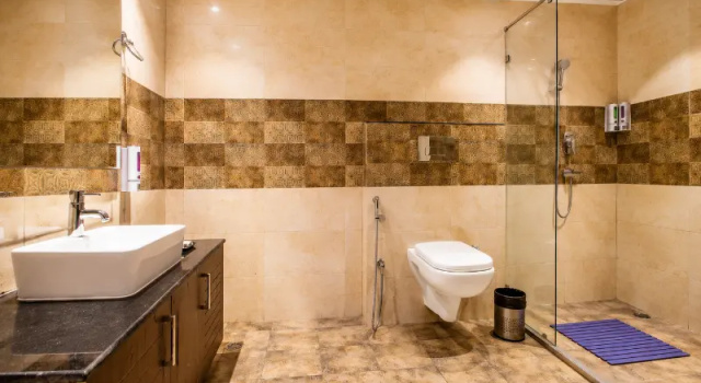 Четырёхместный семейный номер Standard с балконом Eastlynn Resort Rishikesh