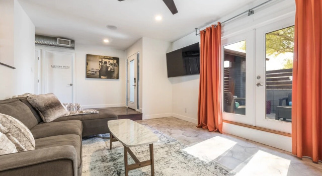 Serene Tempe Resort, Забронировать Курортный отель Пруд в Темпе Phoenix Metropolitan Area
