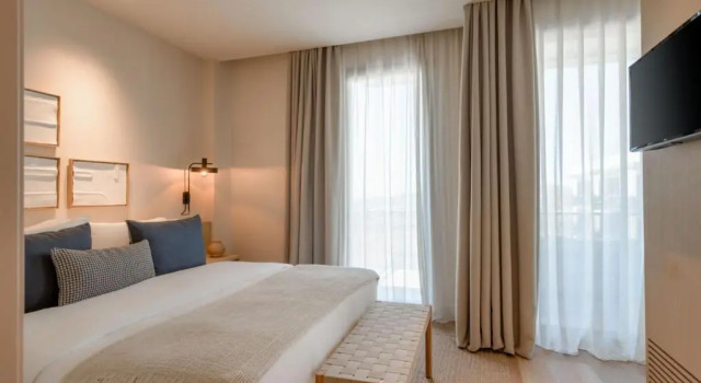 Двухместный люкс c 1 комнатой с балконом и Seaside Sabàtic Sitges Hotel, Autograph Collection