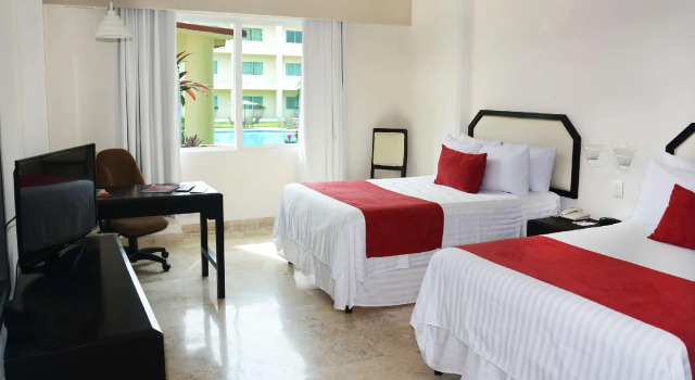 Четырёхместный номер Standard Days Inn by Wyndham Tuxtepec