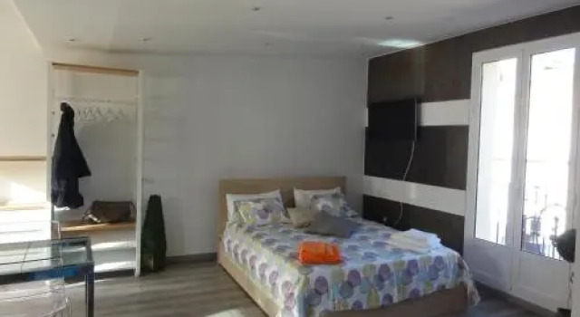 Apartamentos Barcelona - Iberia, Забронировать Апартаменты/квартира Сантс-Монжуик , рядом с Climbat Foixarda