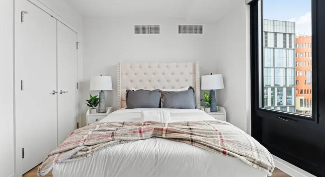 Апартаменты с 2 комнатами Furnished Luxury Apartment Next to Harvard Stadium