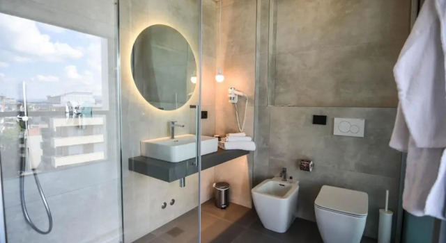 Номер Standard Waldorf Suite Hotel