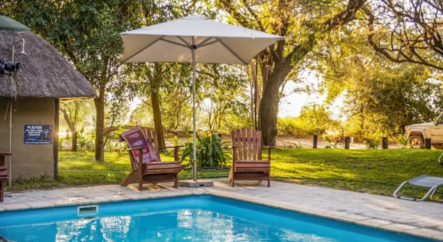 Zambezi Mubala Camp, Book Feriehus Hoteller i Katima Mulilo med pool, Swimmingpool