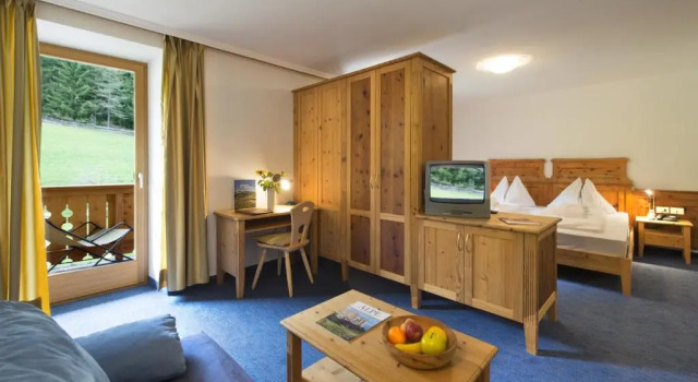 Трёхместный номер Standard с балконом Dolomitenhotel Weisslahnbad