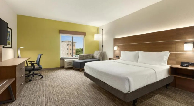 Люкс Holiday Inn Express & Suites Akron Regional Airport Area by IHG