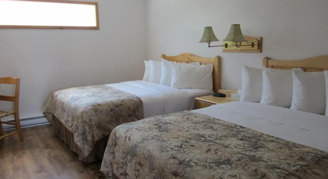 Beaver Creek Lodge, Book Hotel McBride Britisk Columbia