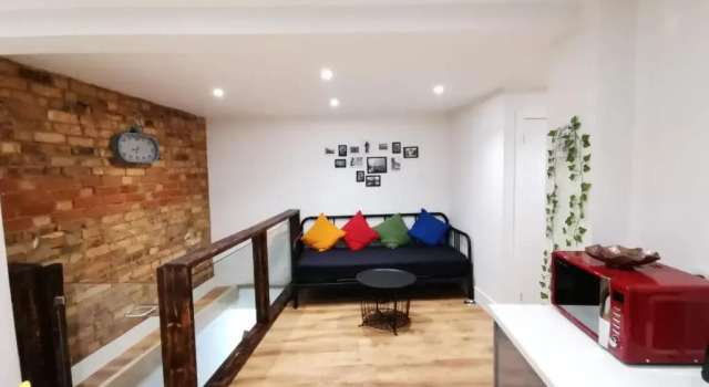 5 sleeps with kids play area and travel cot- 5 people and a baby max or 2 households