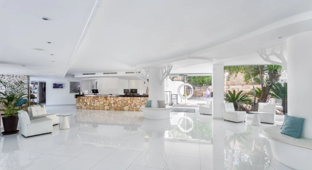 Fergus Style Cala Blanca Suites Hotel, Book Hotel 4-stjernede hoteller i Santa Ponsa, 4*