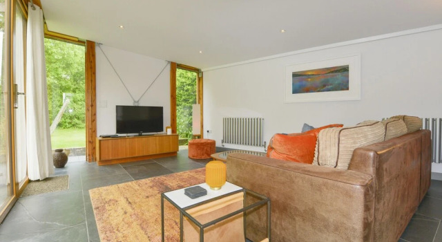 3 Newhall Green