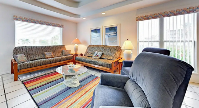 120 E Marlin Street Duplex Unit A 2 Bedrooms 2 Bathrooms Duplex, Book Feriehus Padre Island USA