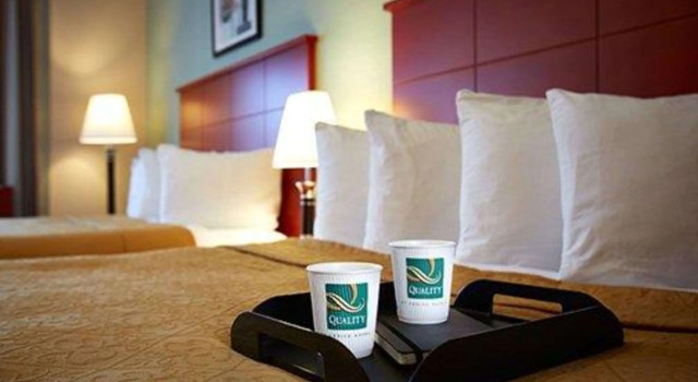 Четырёхместный номер Standard Quality Inn Southampton