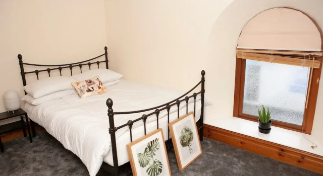 1 Bedroom Apartment by Gloucester Road, Забронировать Апартаменты/квартира Отели Бристоля с парковкой, рядом с Gloucestershire County Cricket Club, Парковка