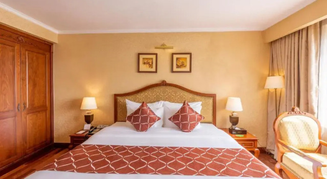 Двухместный номер Senior Deluxe Hotel Grand Saigon