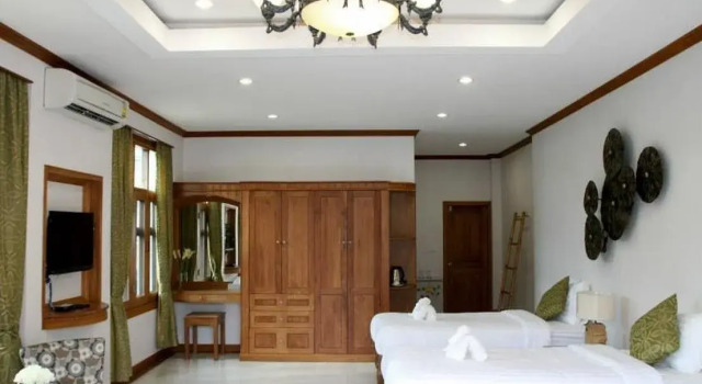 Small Hotel