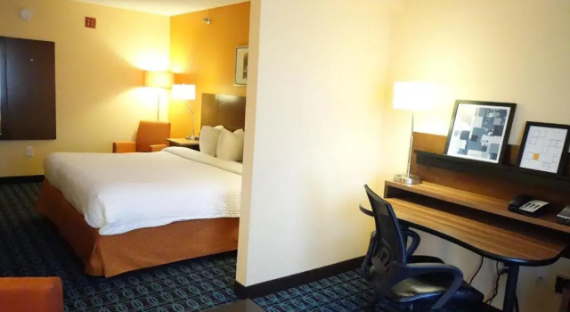 Люкс Country Inn & Suites by Radisson, Phoenix Airport, AZ