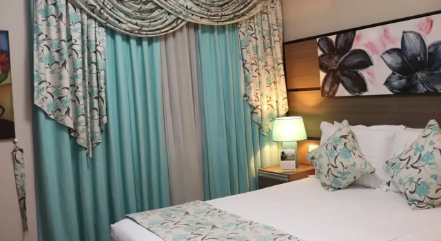 Hotel Luxsur
