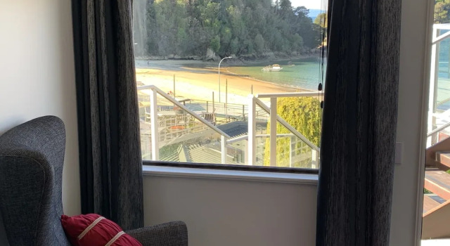 Студия Comfort с балконом Kaiteriteri Retreat
