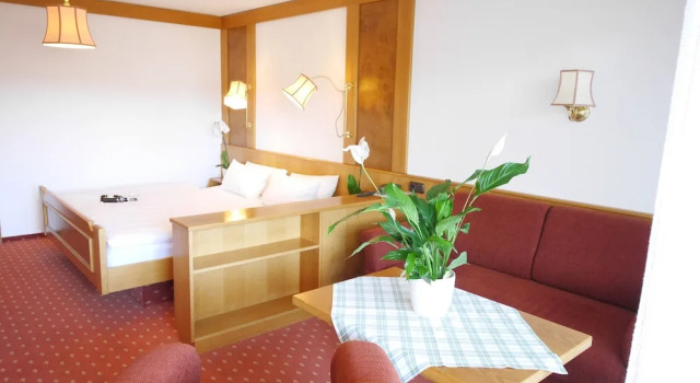 Hotel Pflug, Забронировать Отель Оберкирх Шварцвальд, рядом с Schauenburg