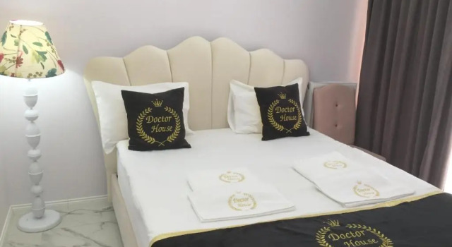 Полулюкс Doctor House Hotel