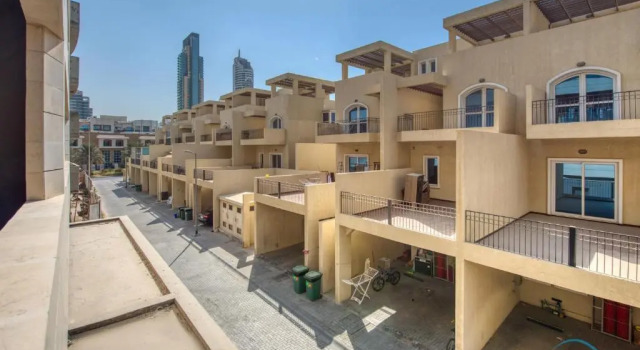 Welcoming 2BR at Park Corner JVC by Deluxe Holiday Homes, Забронировать Апартаменты/квартира Аль-Барша , рядом с Dubai International Stadium