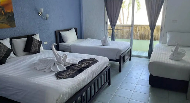 Трёхместный номер Standard с балконом Samui Green Hotel