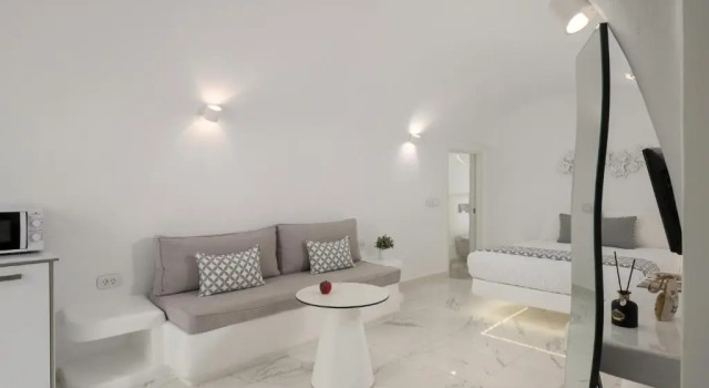 Полулюкс White Concept Caves