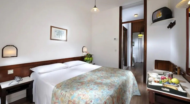 Семейный номер Standard с балконом Hotel Niagara