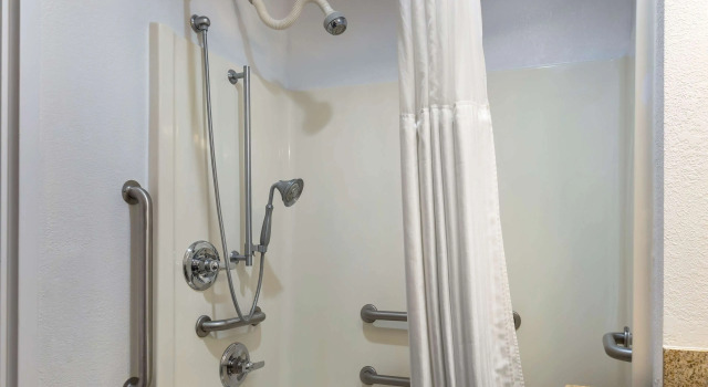 Четырёхместный номер Standard Best Western Plus South Hill Inn