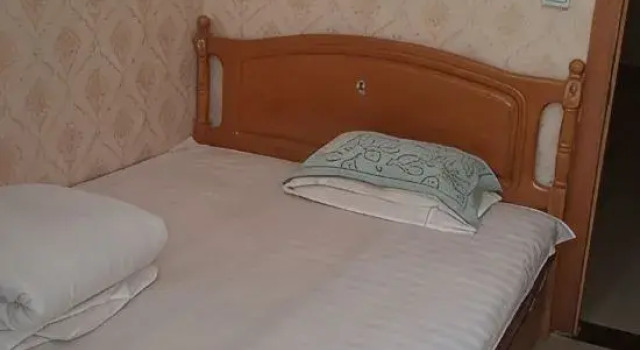 Студия Korla Zhongxin Guest House